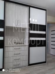 Шкафы купе с телевизором

_фото_3