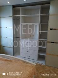 Шкафы купе с телевизором

_фото_2